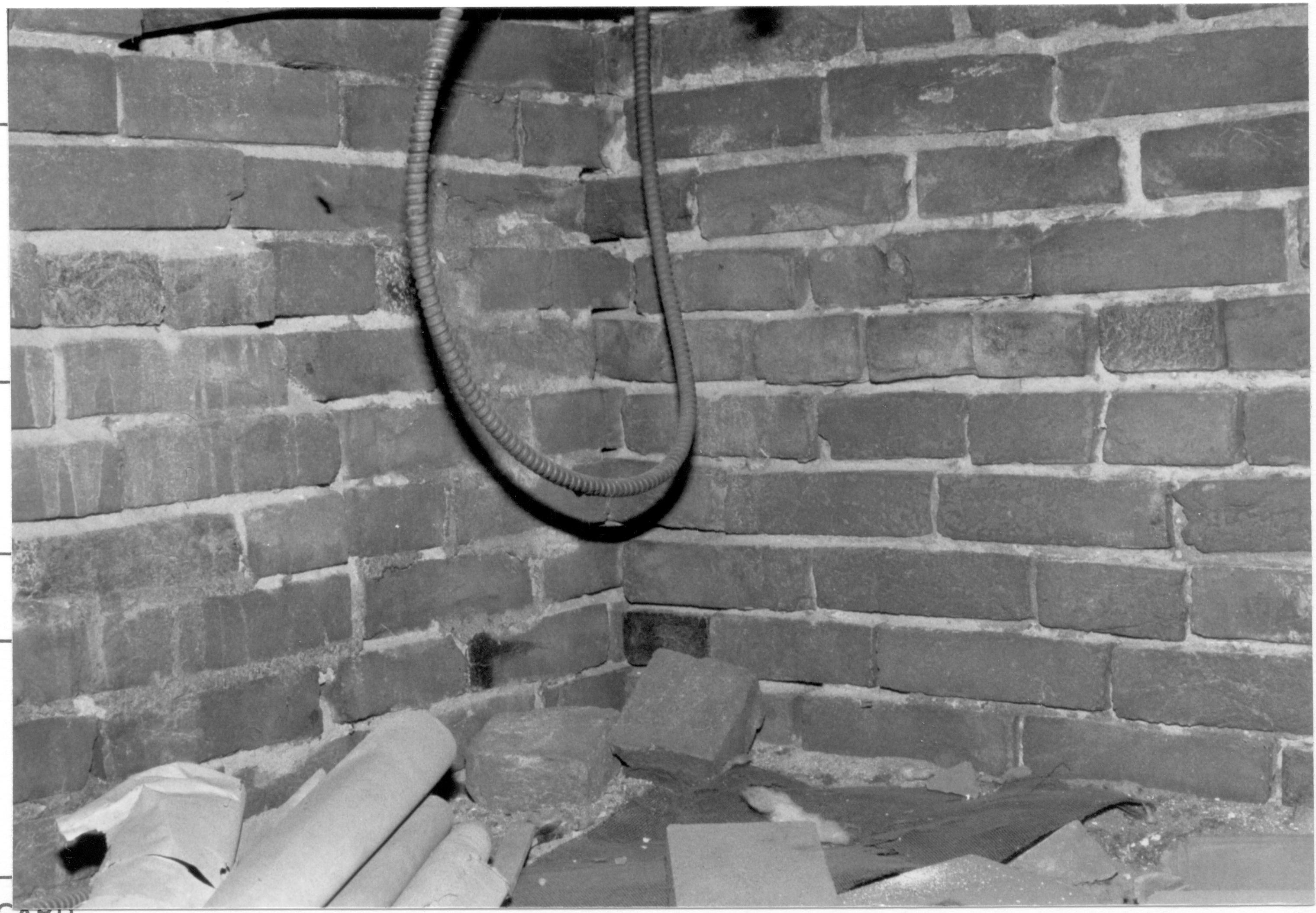 Morse House HS-9 16-8-8A; Room 002, Southwest corner Morse House, Interior