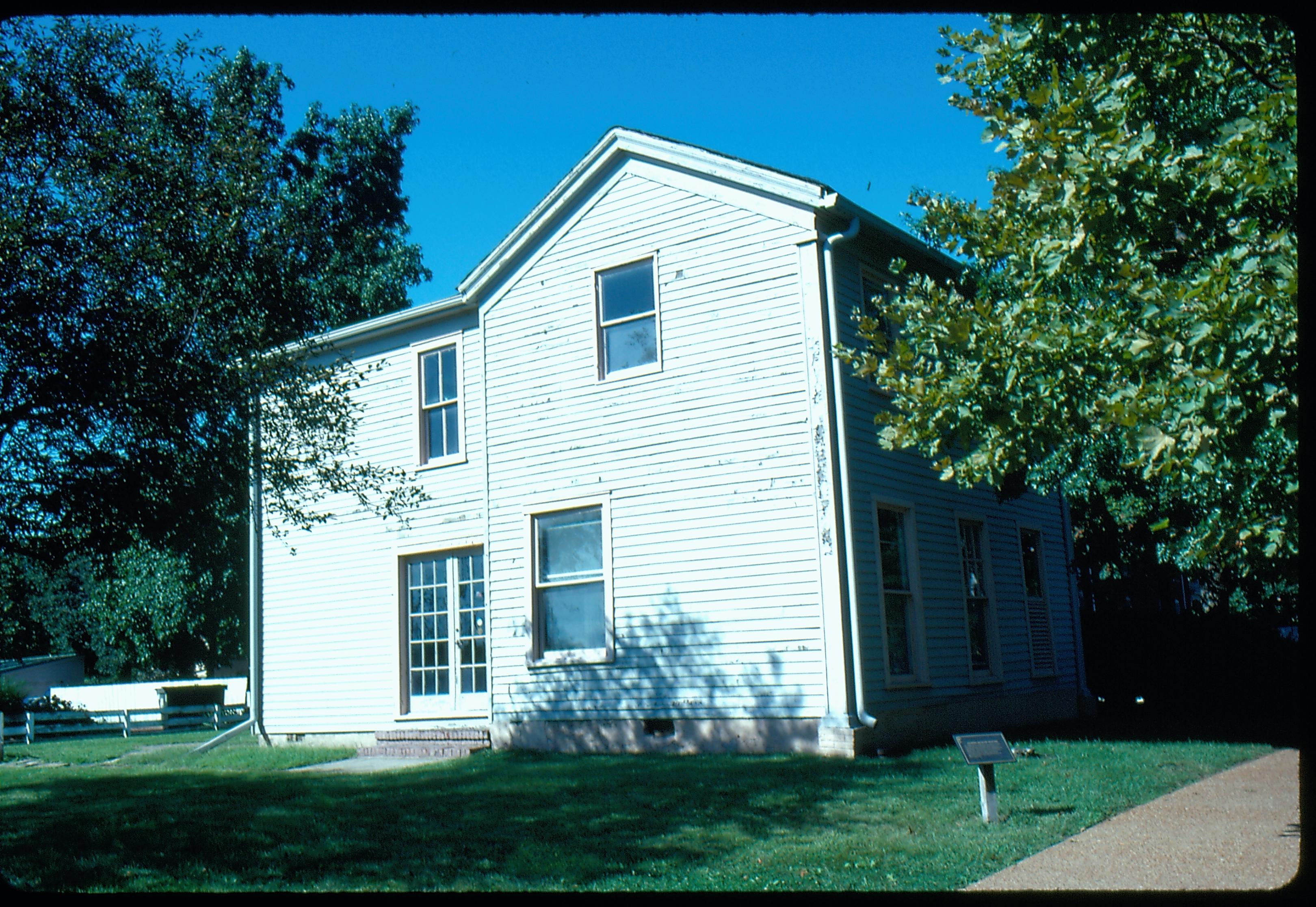 Morse House, Exterior