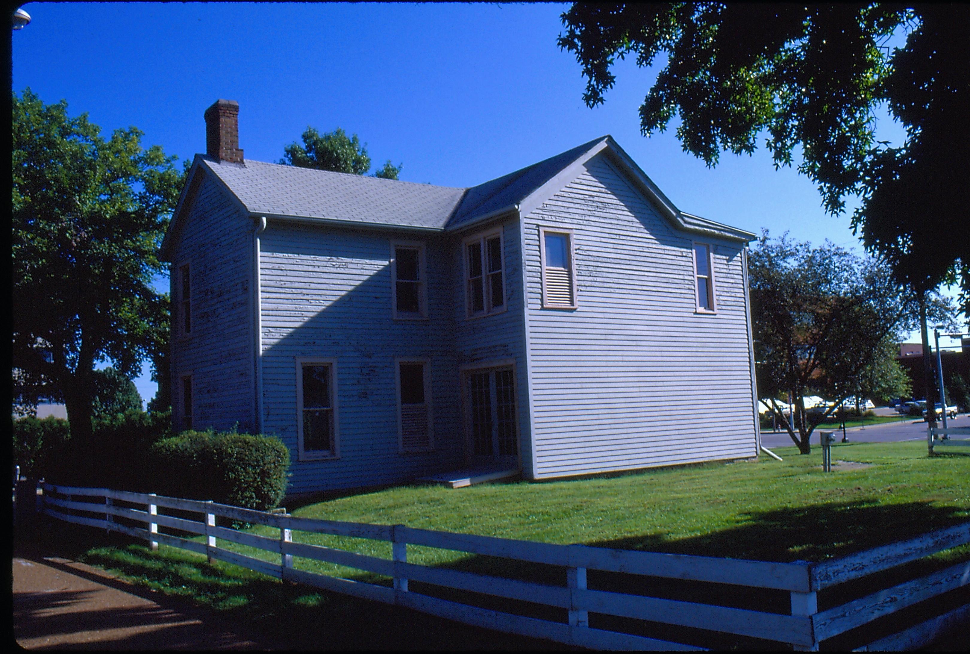 Morse House, Exterior