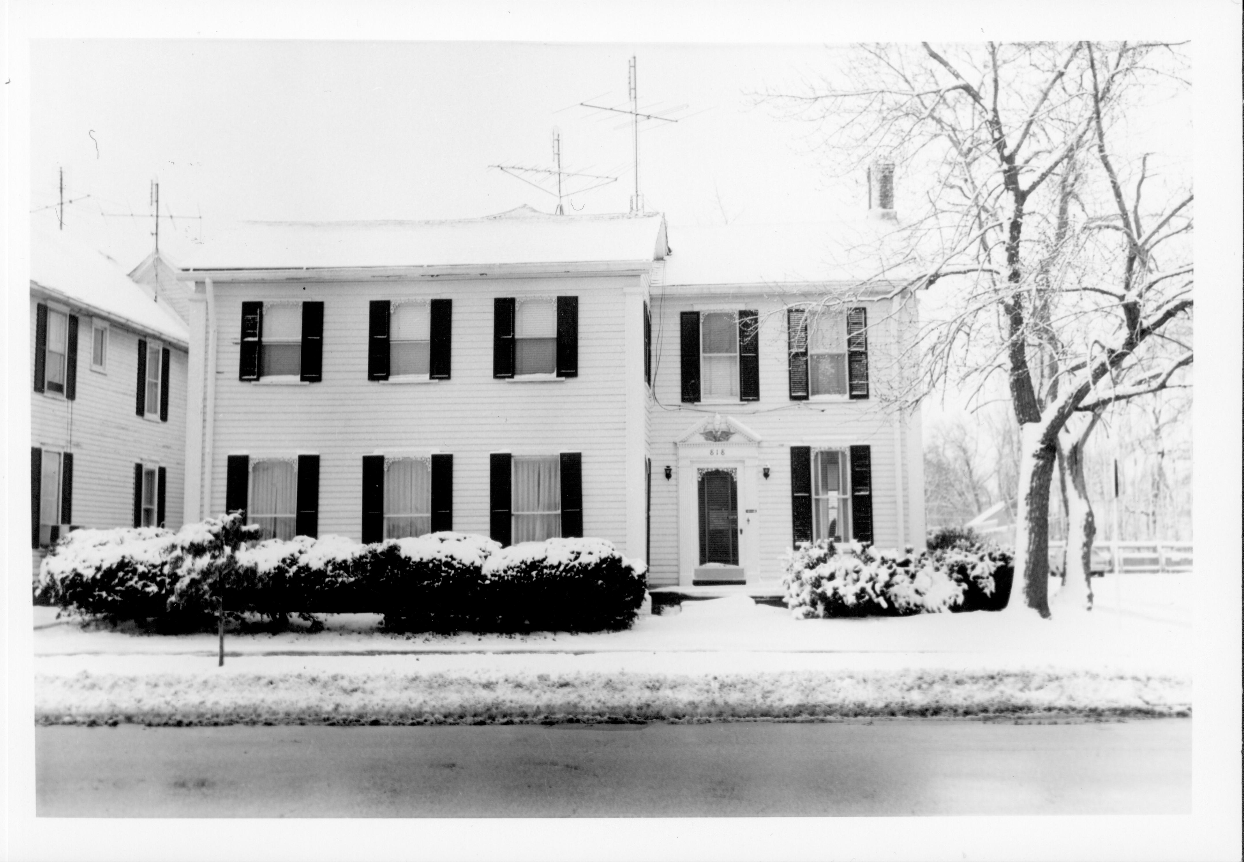 Morse House Class#1, Pic#1 Morse House, Exterior, Snow