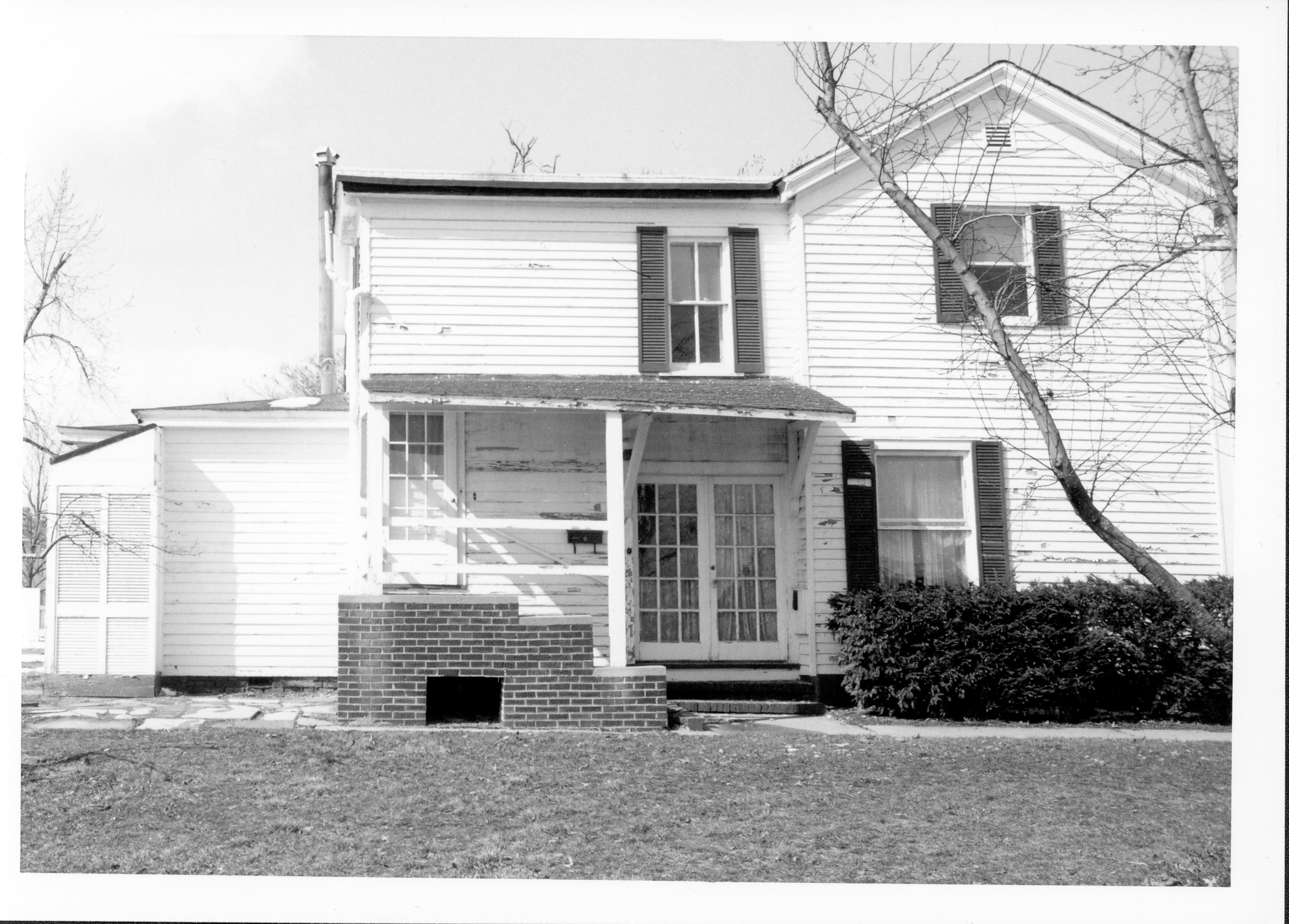 NA Morse House, Exterior