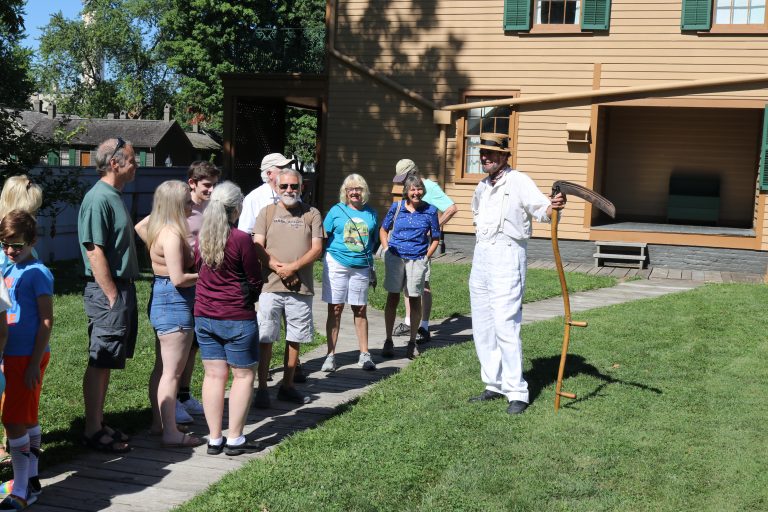 Fritz Klein (Mr. Lincoln), providing visitors with an idea of what life was like in the area in the 1860s.